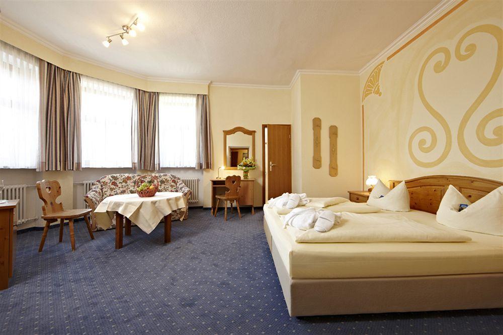 Hotel Vier Jahreszeiten Garmisch-Partenkirchen Ngoại thất bức ảnh