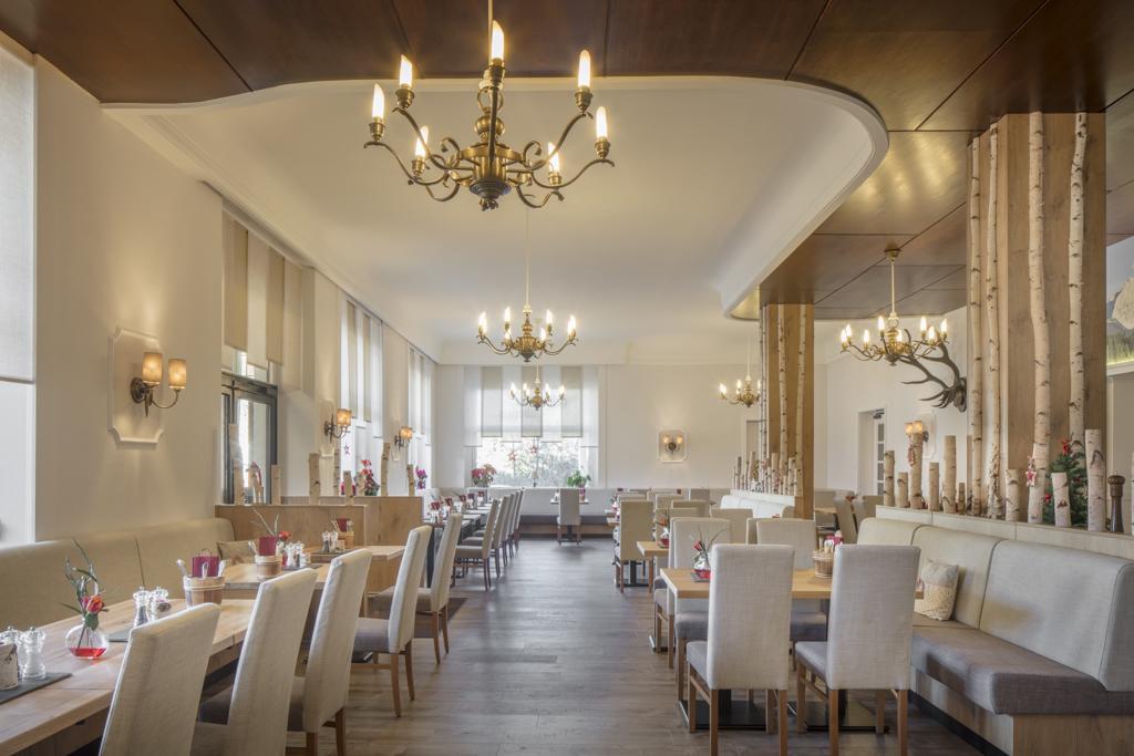 Hotel Vier Jahreszeiten Garmisch-Partenkirchen Ngoại thất bức ảnh